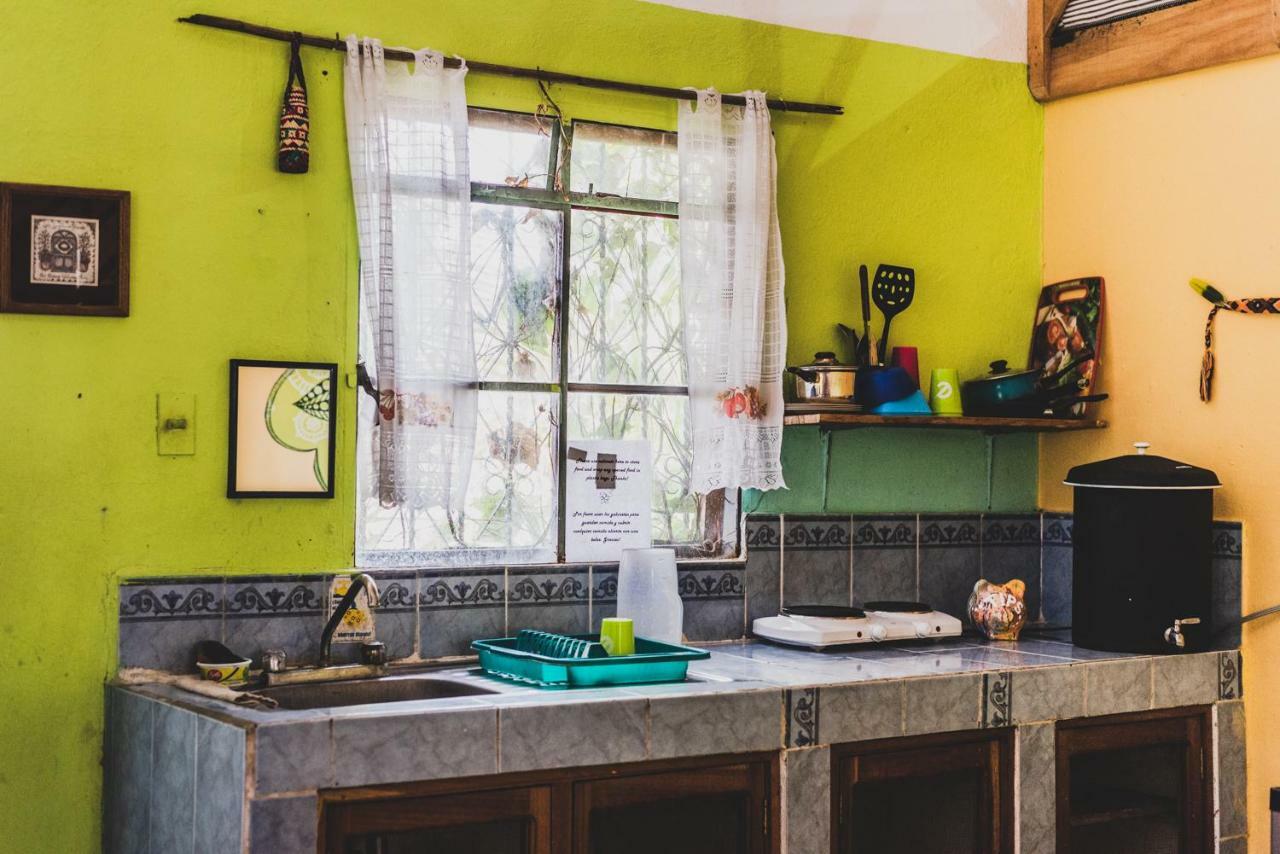 Ciao Cacao Hostel & Vegan Cafe Flores Bagian luar foto